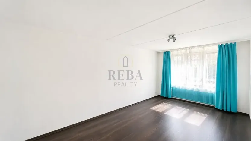 Prodej bytu 3+1, Karlovy Vary, Úvalská, 83 m2