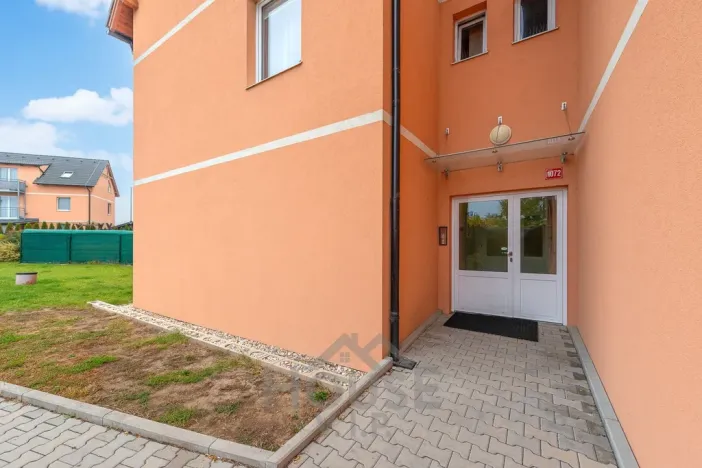 Prodej bytu 3+1, Nehvizdy, Gabčíkova, 65 m2