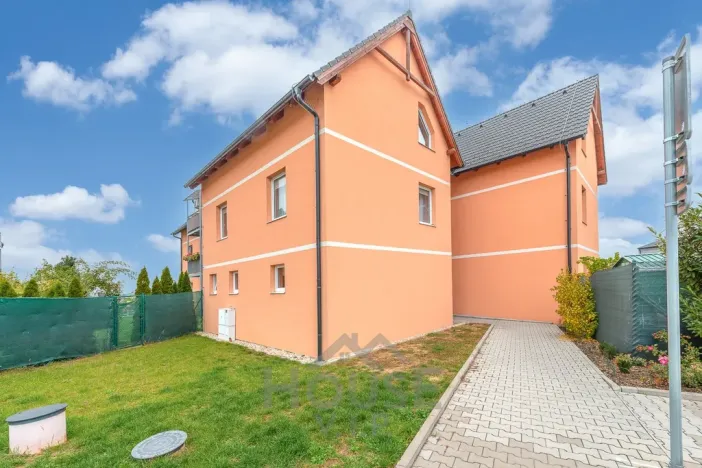 Prodej bytu 3+1, Nehvizdy, Gabčíkova, 65 m2