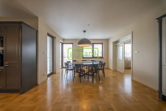 Prodej bytu 6+kk a větší, Praha, Učňovská, 190 m2
