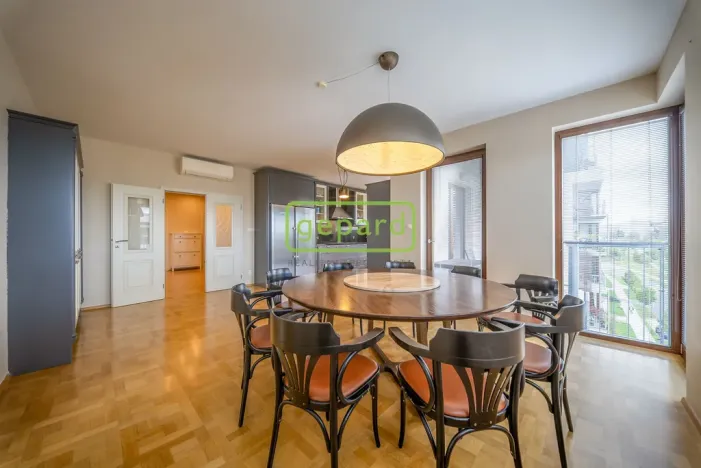 Prodej bytu 6+kk a větší, Praha, Učňovská, 190 m2