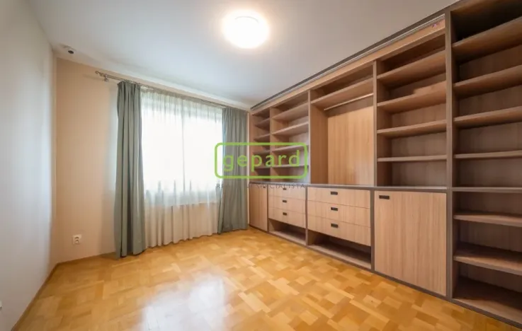 Prodej bytu 6+kk a větší, Praha, Učňovská, 190 m2