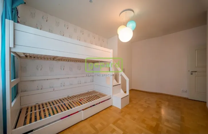 Prodej bytu 6+kk a větší, Praha, Učňovská, 190 m2