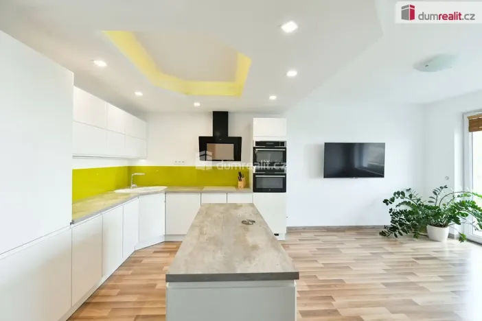 Pronájem bytu 3+kk, Praha - Uhříněves, Václava Trojana, 68 m2