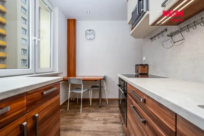 Prodej bytu 2+1, Hradec Králové - Nový Hradec Králové, třída Edvarda Beneše, 61 m2