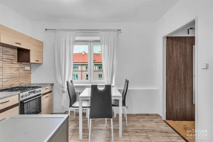 Pronájem bytu 1+1, Hradec Králové, Ladova, 29 m2