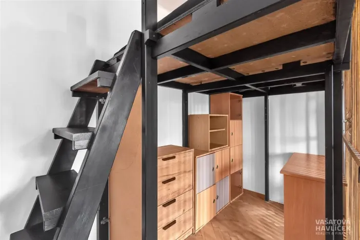 Pronájem bytu 1+1, Hradec Králové, Ladova, 29 m2