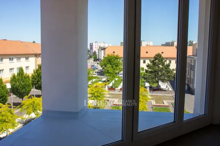 Prodej bytu 2+kk, Veselí nad Moravou, náměstí Míru, 45 m2