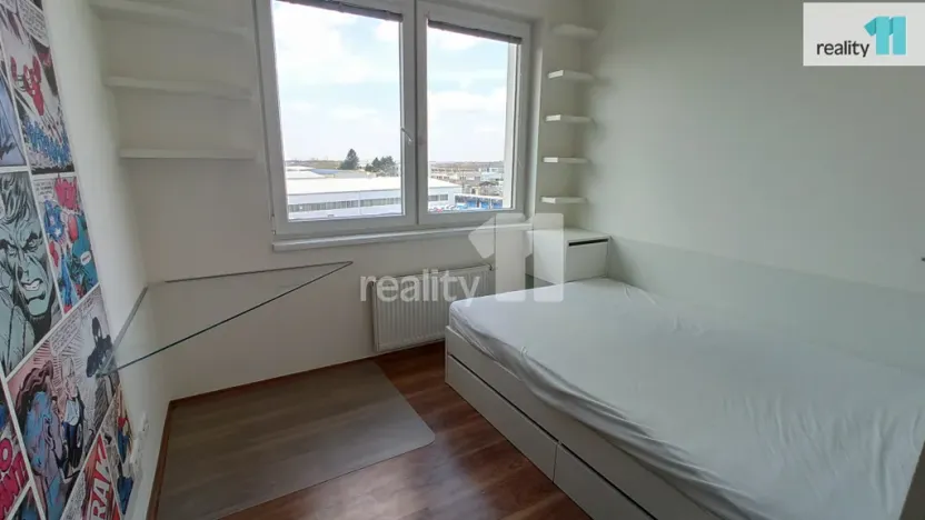 Pronájem bytu 2+kk, Praha - Uhříněves, U uhříněveské obory, 43 m2