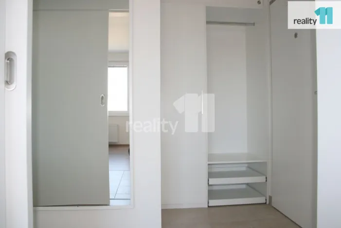 Pronájem bytu 2+kk, Praha - Uhříněves, U uhříněveské obory, 43 m2