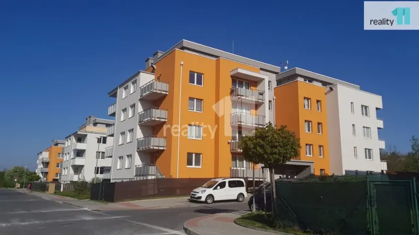 Pronájem bytu 2+kk, Praha - Uhříněves, U uhříněveské obory, 43 m2