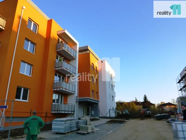 Pronájem bytu 2+kk, Praha - Uhříněves, U uhříněveské obory, 43 m2
