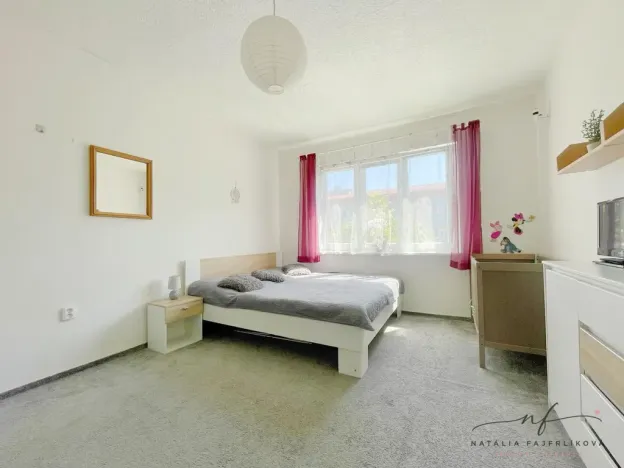 Pronájem bytu 2+1, Ostrov, S. K. Neumanna, 64 m2
