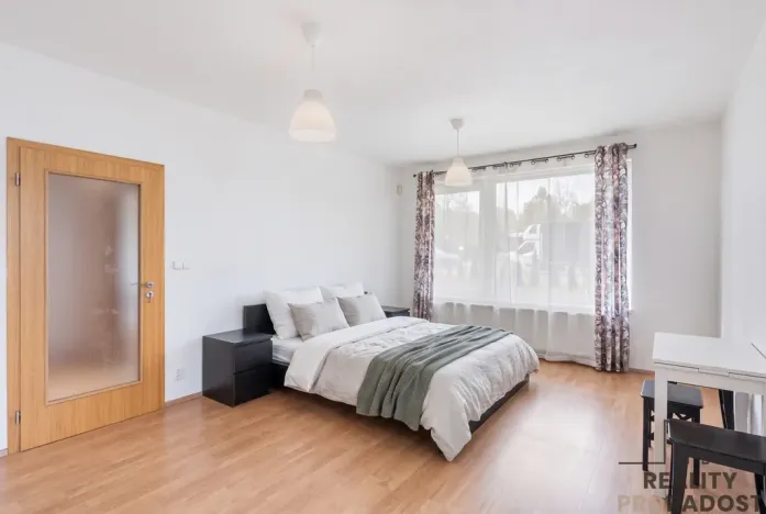 Pronájem bytu 2+kk, Praha - Zličín, Sazovická, 55 m2