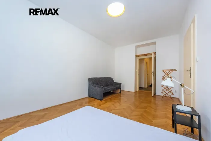 Pronájem bytu 2+1, Praha - Dejvice, Kafkova, 77 m2