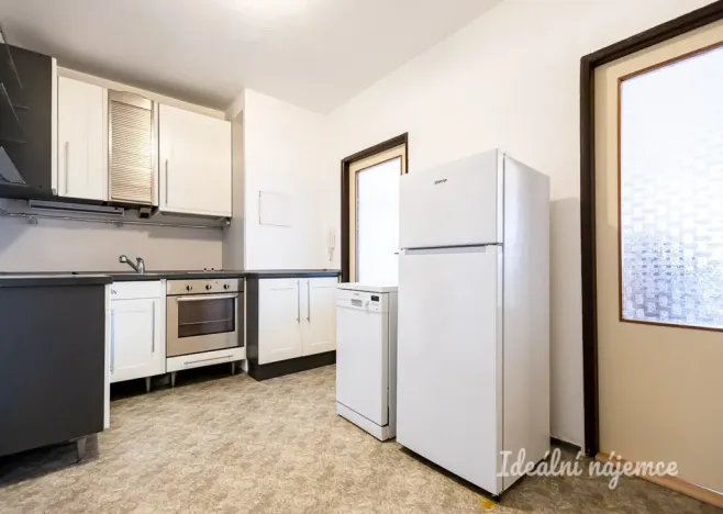 Pronájem bytu 2+kk, Praha - Čakovice, Cukrovarská, 40 m2