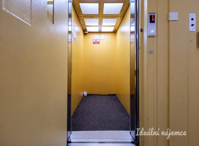 Pronájem bytu 2+kk, Praha - Čakovice, Cukrovarská, 40 m2