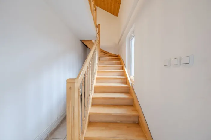 Prodej rodinného domu, Komňa, 182 m2