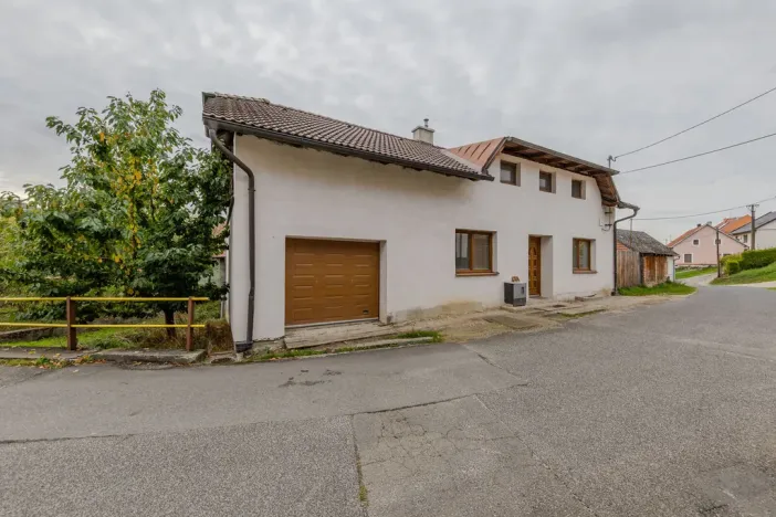 Prodej rodinného domu, Komňa, 182 m2