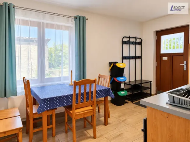 Pronájem bytu 2+1, Těchařovice, 62 m2