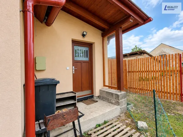 Pronájem bytu 2+1, Těchařovice, 62 m2