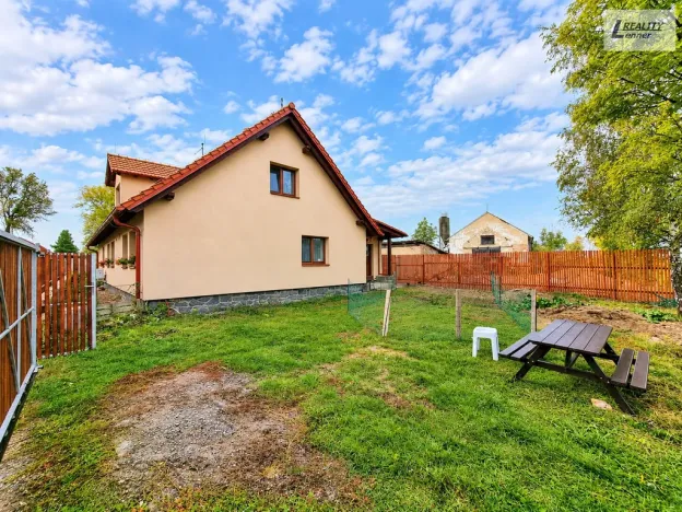 Pronájem bytu 2+1, Těchařovice, 62 m2