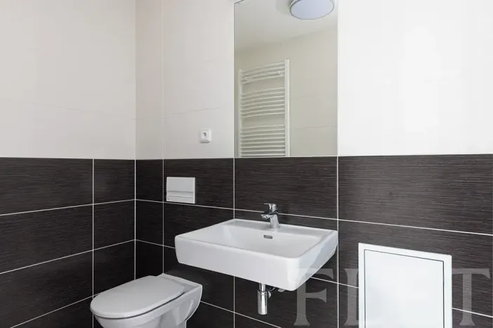 Pronájem bytu 1+kk, Praha - Třebonice, Thomasova, 33 m2