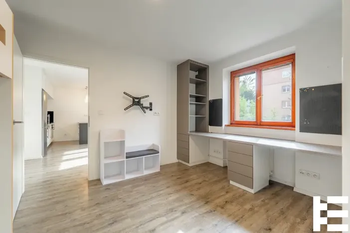 Prodej bytu 3+kk, Praha - Kbely, Martinická, 57 m2