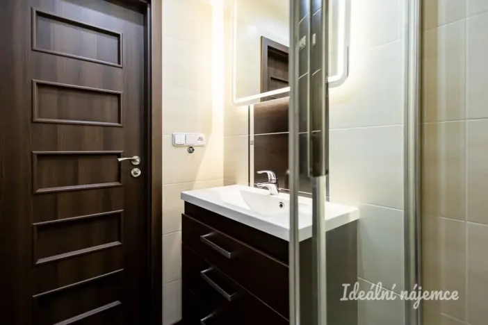 Pronájem bytu 2+kk, Praha - Horní Měcholupy, Boloňská, 43 m2