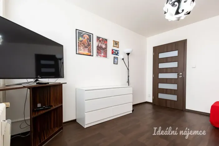 Pronájem bytu 2+kk, Praha - Horní Měcholupy, Boloňská, 43 m2