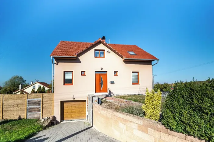 Prodej rodinného domu, Perná, 258 m2