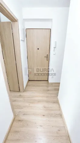Pronájem bytu 2+1, Neratovice, 54 m2