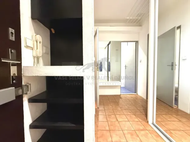 Pronájem bytu 1+kk, Praha - Strašnice, Za poštou, 32 m2