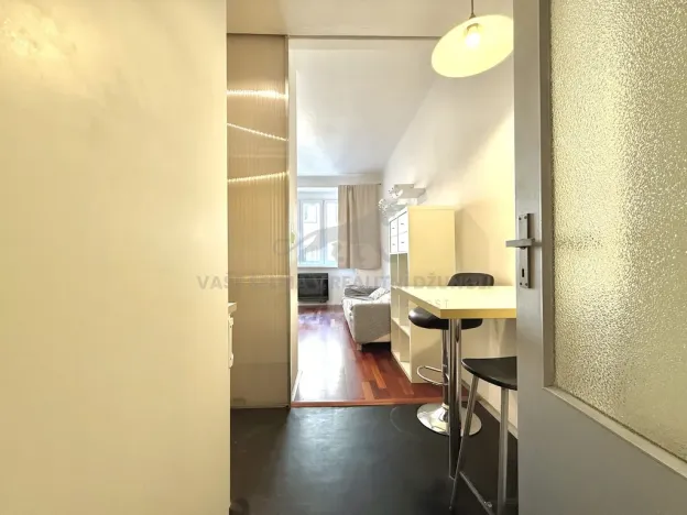 Pronájem bytu 1+kk, Praha - Strašnice, Za poštou, 32 m2