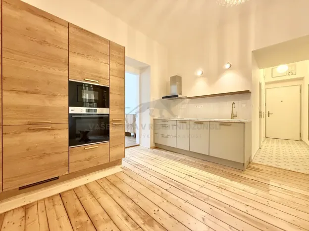 Pronájem bytu 2+kk, Praha - Karlín, Karlínské náměstí, 50 m2