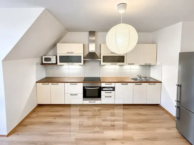 Pronájem bytu 4+kk, Praha, 99 m2