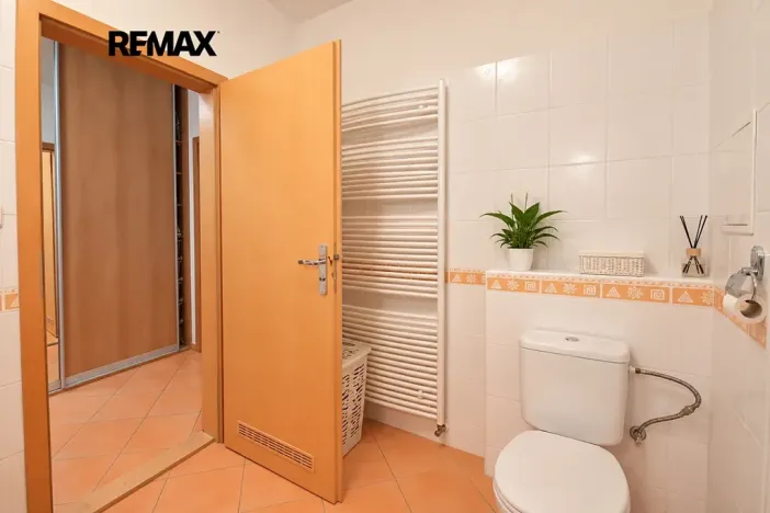 Prodej bytu 1+kk, Praha - Strašnice, Názovská, 35 m2