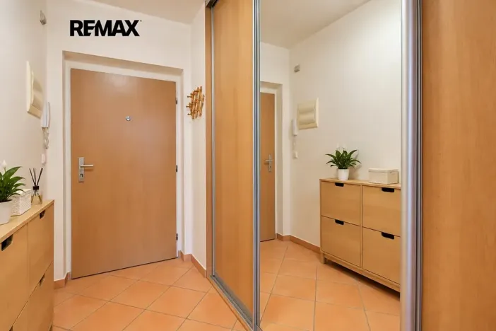 Prodej bytu 1+kk, Praha - Strašnice, Názovská, 35 m2