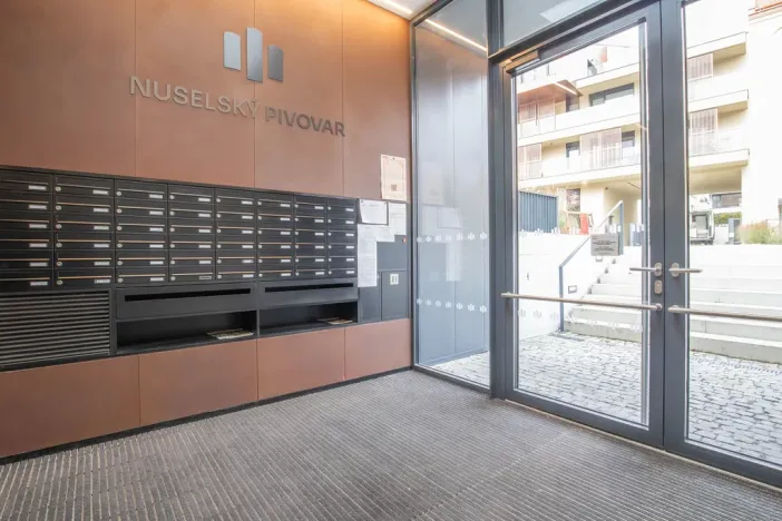 Pronájem bytu 2+kk, Praha - Nusle, Vrtbova, 46 m2