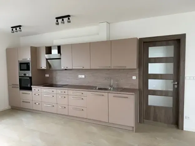 Pronájem bytu 3+kk, Mnichovo Hradiště, V Cestkách, 95 m2