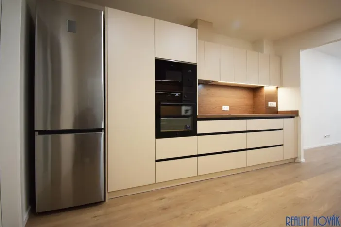 Pronájem bytu 3+kk, Praha - Holešovice, Janovského, 86 m2