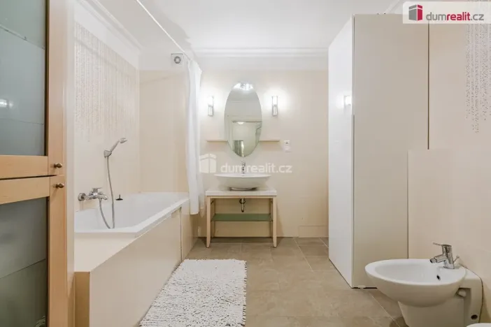 Prodej bytu 3+kk, Karlovy Vary, Moskevská, 75 m2