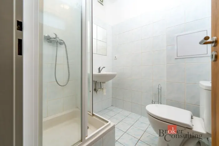 Pronájem bytu 1+kk, Jablonec nad Nisou, Anenské náměstí, 18 m2