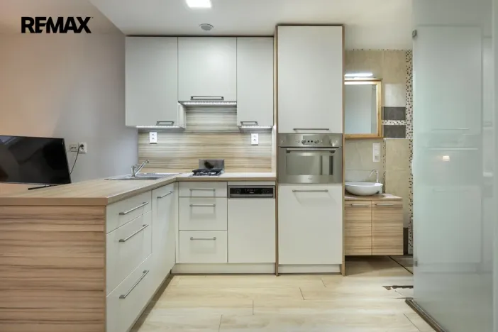 Prodej bytu 1+kk, Praha - Holešovice, U průhonu, 27 m2