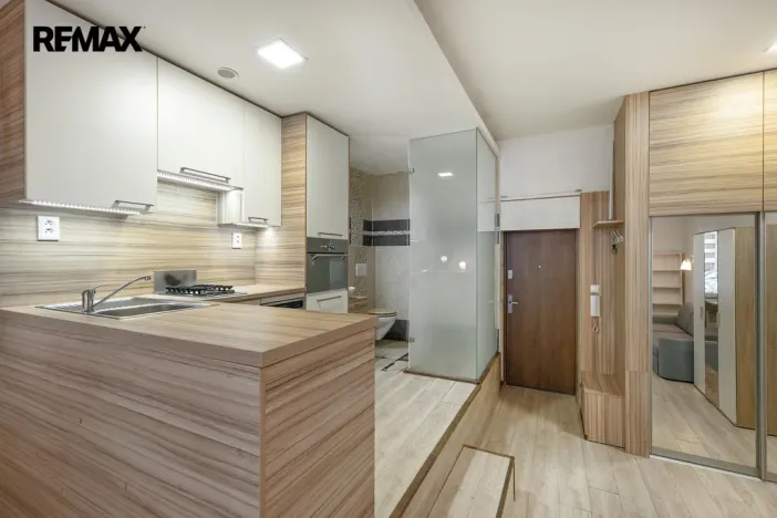 Prodej bytu 1+kk, Praha - Holešovice, U průhonu, 27 m2
