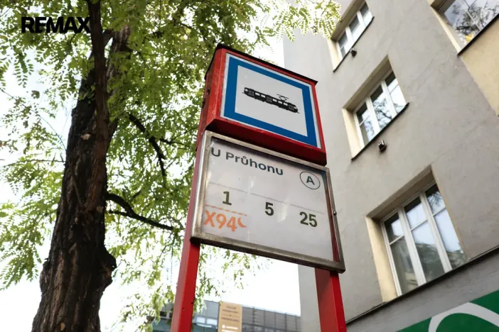 Prodej bytu 1+kk, Praha - Holešovice, U průhonu, 27 m2