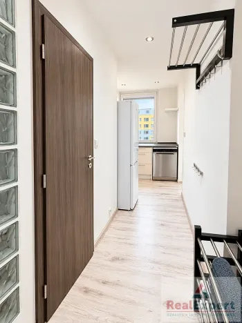 Prodej bytu 2+kk, Praha - Háje, Brechtova, 30 m2