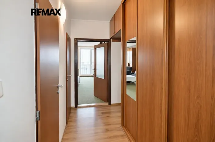 Prodej bytu 3+1, Praha - Troja, Krynická, 65 m2