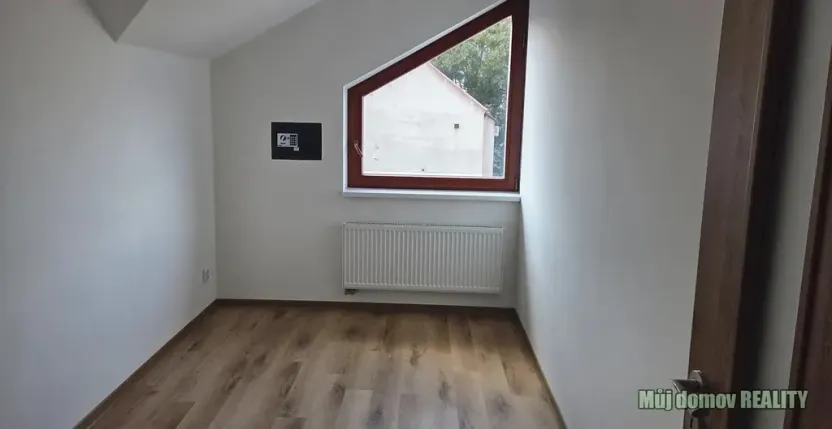 Pronájem bytu 2+kk, Praha - Radotín, Matějovského, 50 m2