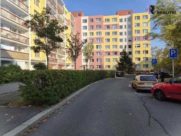 Pronájem bytu 1+kk, Praha - Řepy, Vondroušova, 36 m2